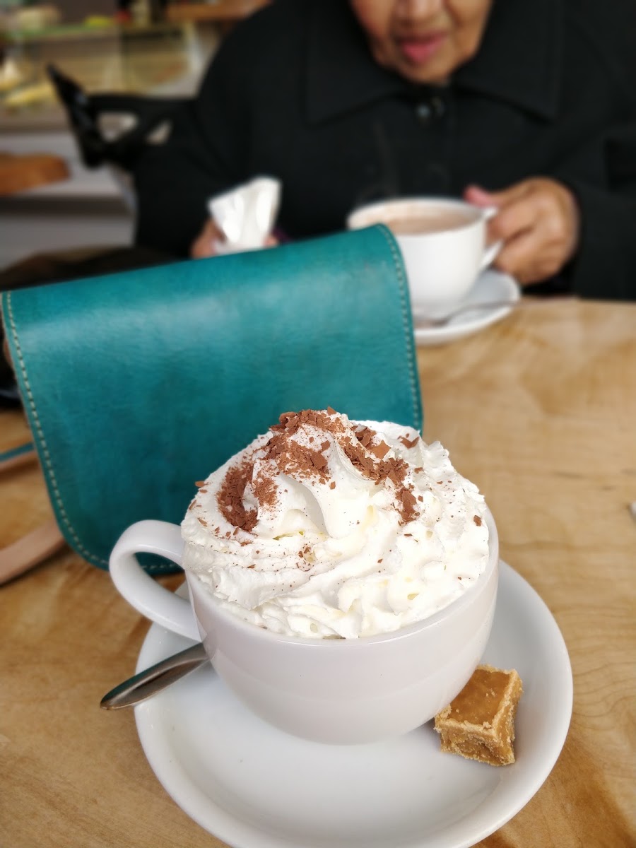 Leaf & Bean Cafe Morningside Edinburgh Photo 5